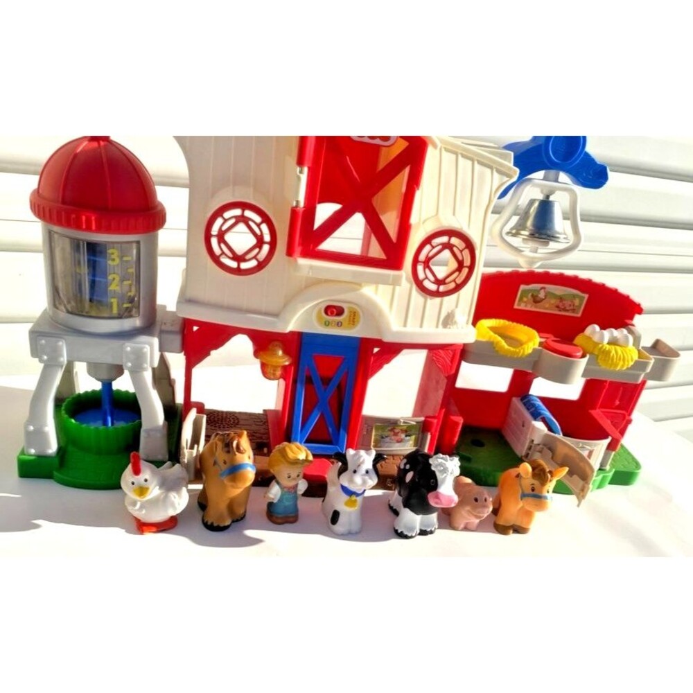 Fisher-Price Little People Stages Red Farm Playset W Sound & Lights + 7 Figures!